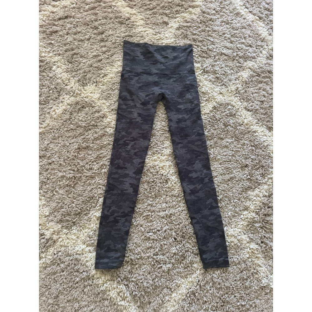 Spanx Look at Me Now Seamless Leggings Grey Camo High Waist Womens Small - Picture 4 of 4